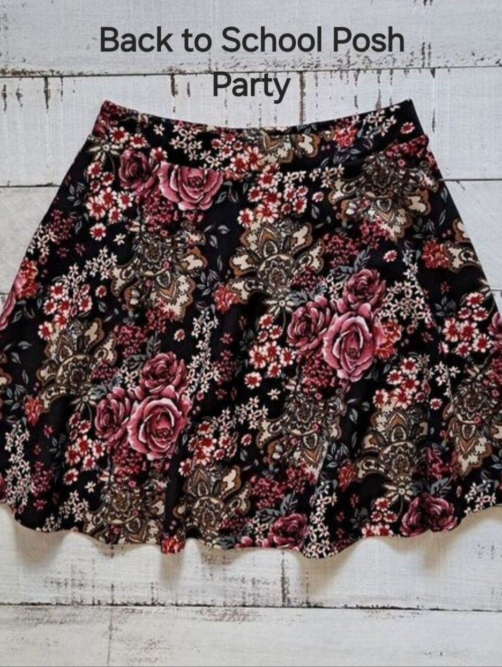 Forever 21 Floral Skater Mini Skirt Black 0-2